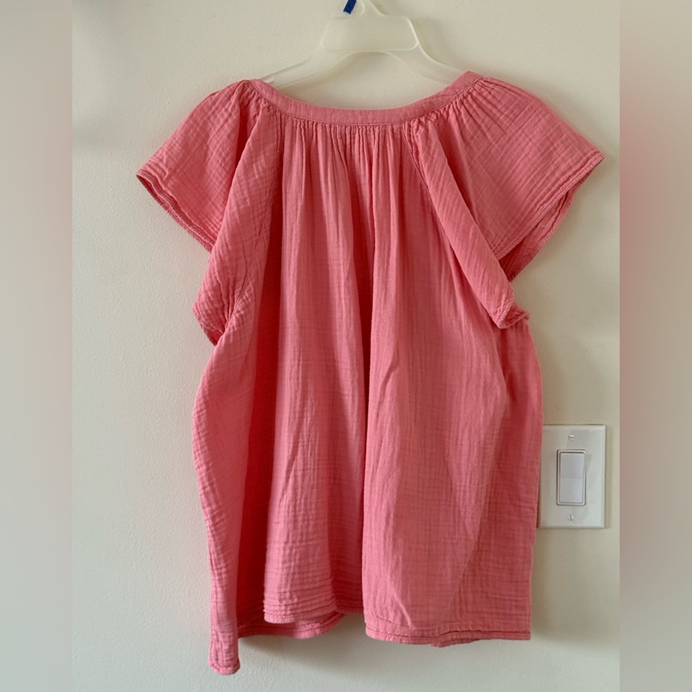 {Old Navy}-Size XXL-Flutter-Sleeve V-Neck Swing Blouse in Coho Salmon - Picture 2 of 4
